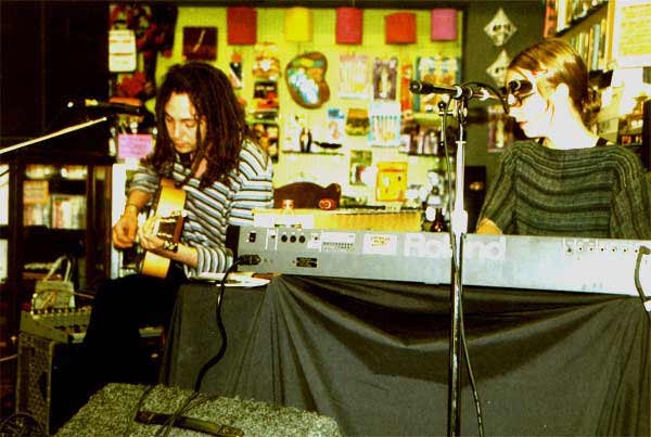 Moonbabies live at Ozone Records, Portland Oregon 05-05-2001